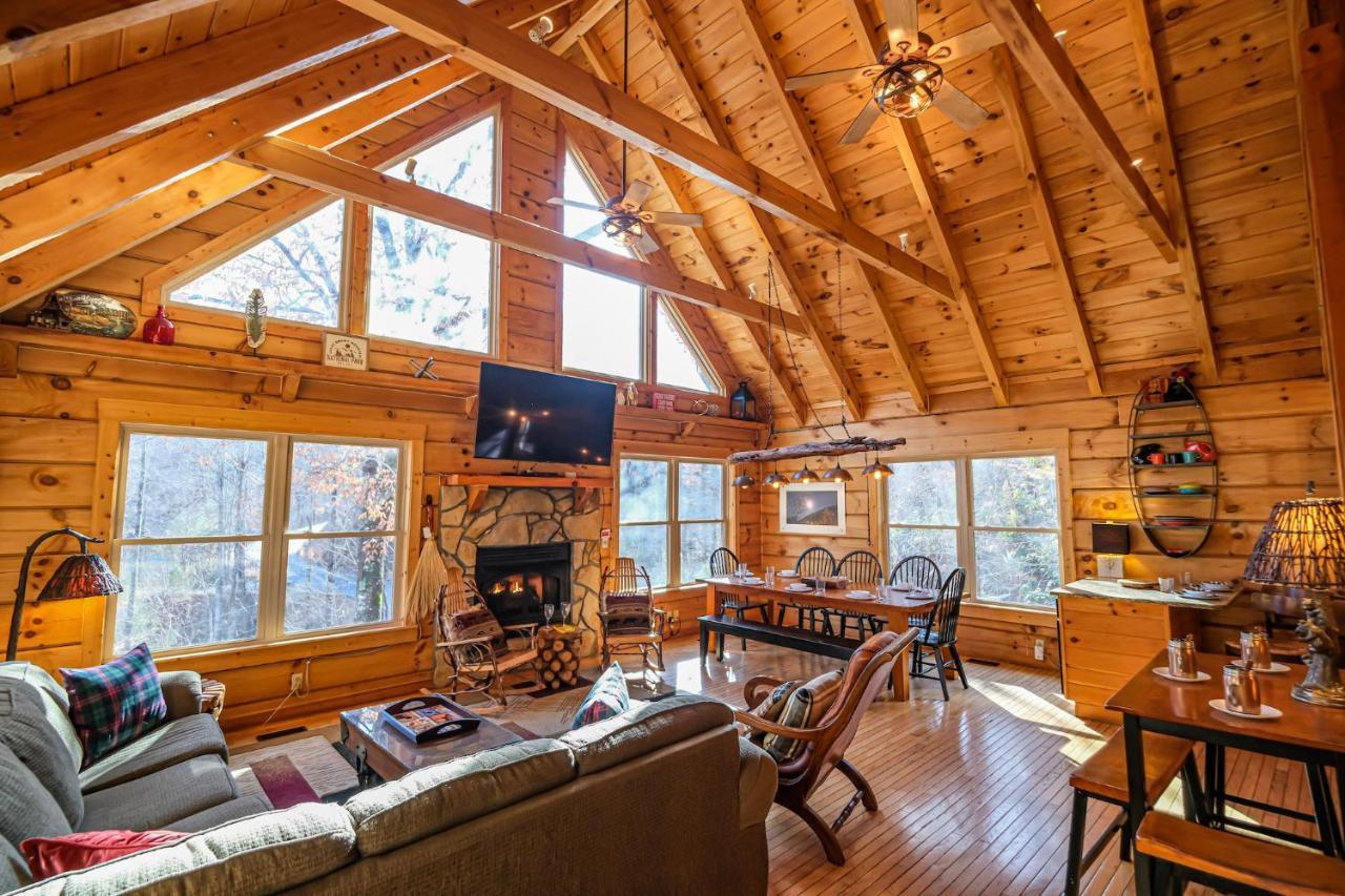 Lazy Bear Lodge ガトリンバーグ エクステリア 写真