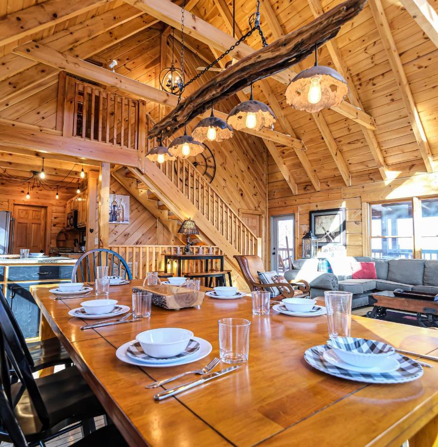 Lazy Bear Lodge ガトリンバーグ エクステリア 写真
