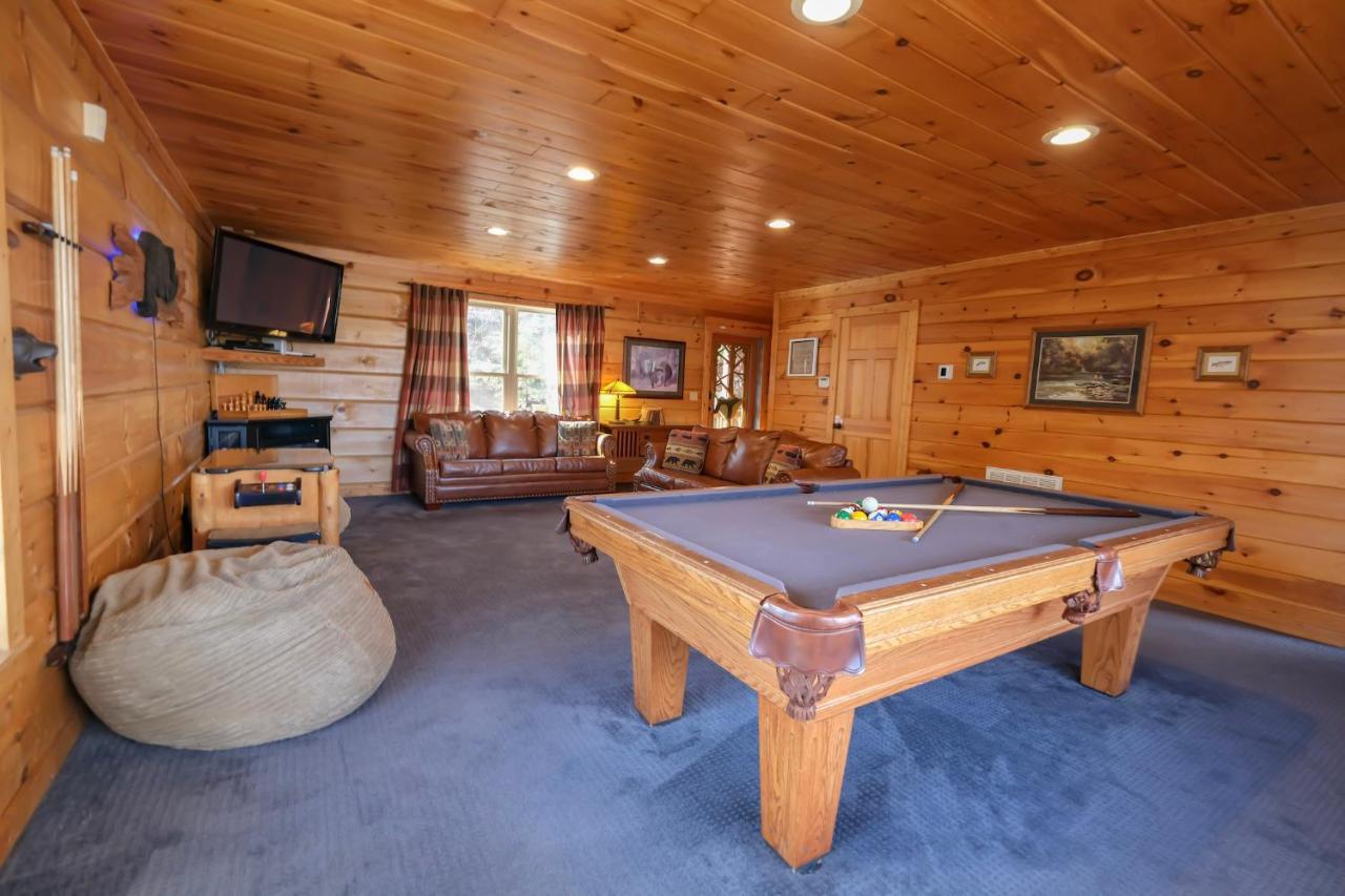 Lazy Bear Lodge ガトリンバーグ エクステリア 写真