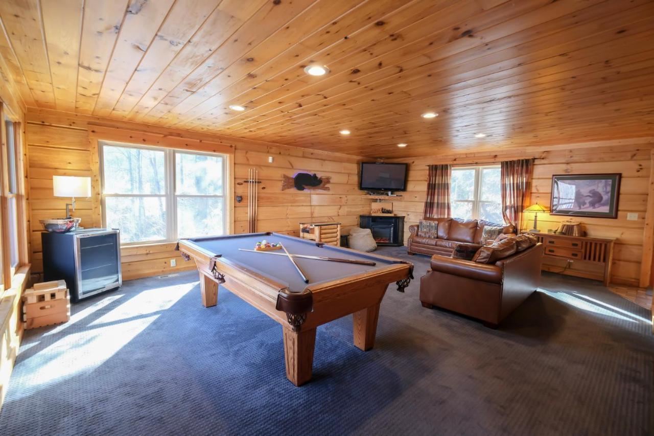 Lazy Bear Lodge ガトリンバーグ エクステリア 写真