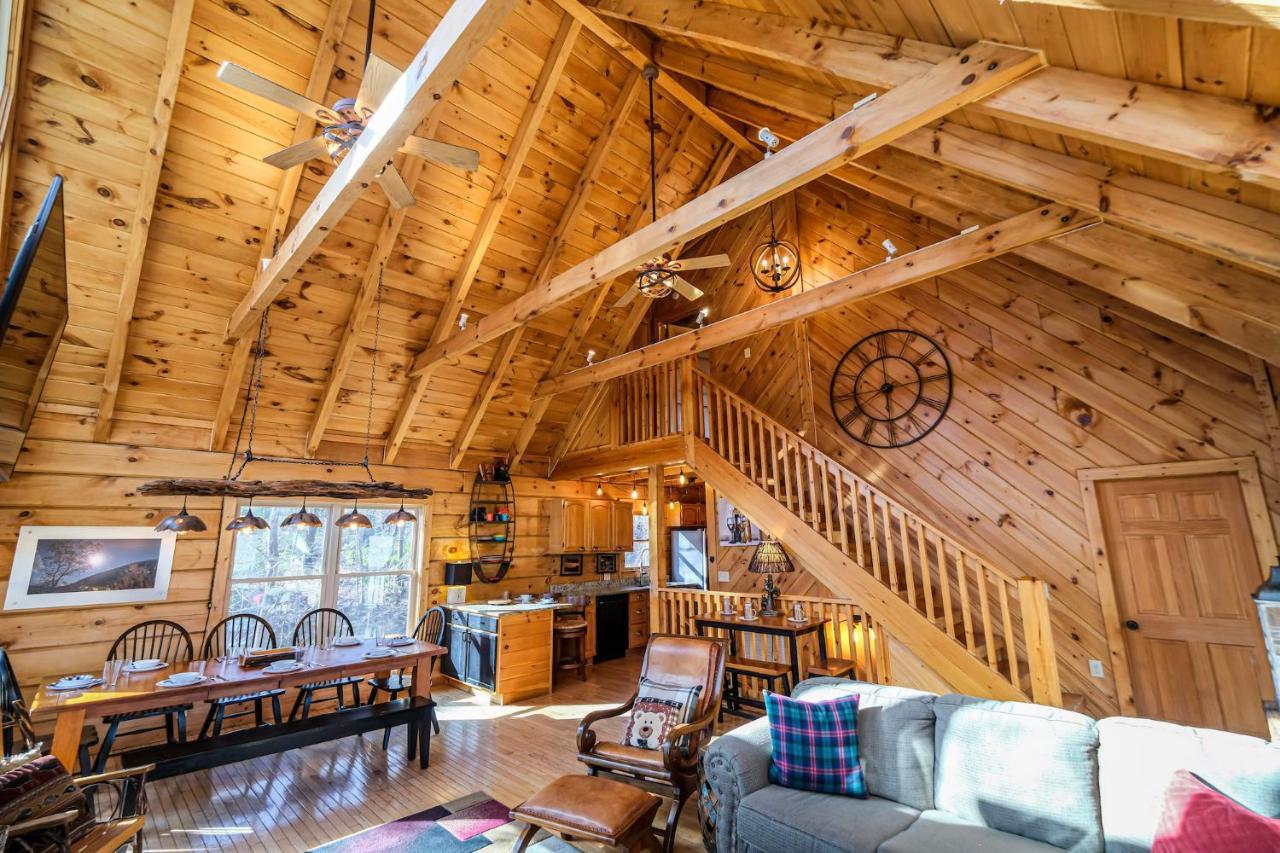 Lazy Bear Lodge ガトリンバーグ エクステリア 写真